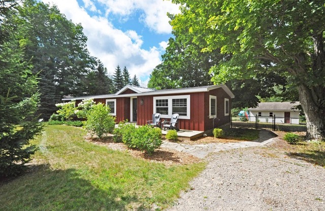 3-bedroom house in amazing Maple City with AC