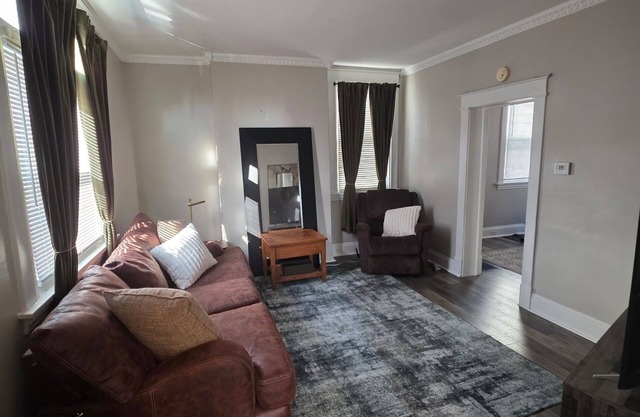 3-bedroom house in amazing Bellevue close to Downtown!