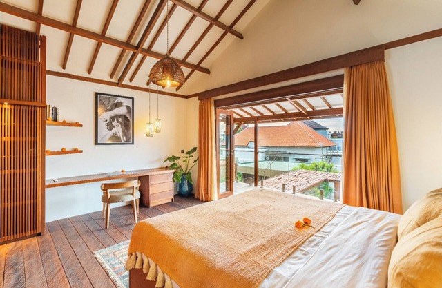 3-bedroom house in amazing Kabupaten Badung Buduk with AC