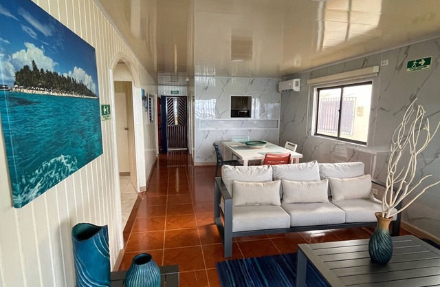 3-bedroom house in charming San Andrés Island. Beautiful sunsets await you.