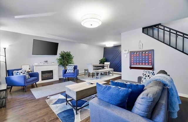 3-bedroom house in cozy Poconos with hot tub and AC