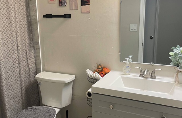 3-bedroom house in fabulous Atlanta with WiFi, AC