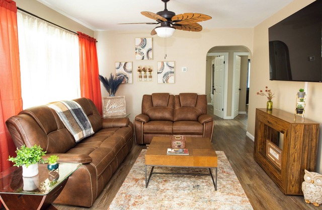 3-bedroom house in peaceful Hampton with WiFi, AC close to Food & Entertainment