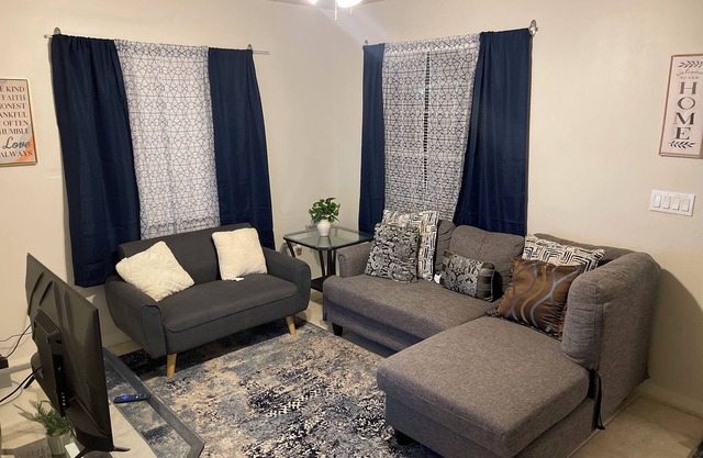3-bedroom house in enjoyable Lehigh Acres with WiFi, AC