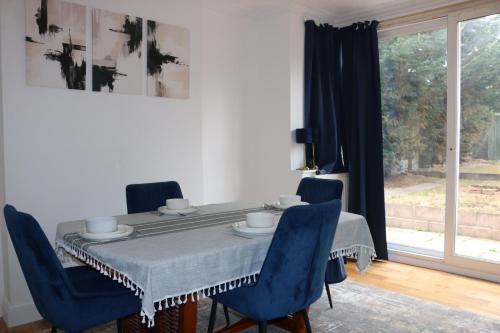 3-Bedroom House, with free parking