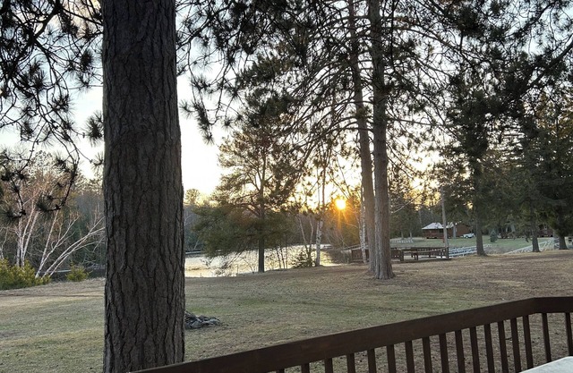 3-bedroom lake front cabin on Chippewa Flowage -Dun Rovin Road - Hayward, WI