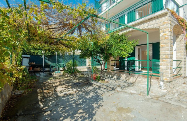 3 bedroom lovely apartment in Brodarica