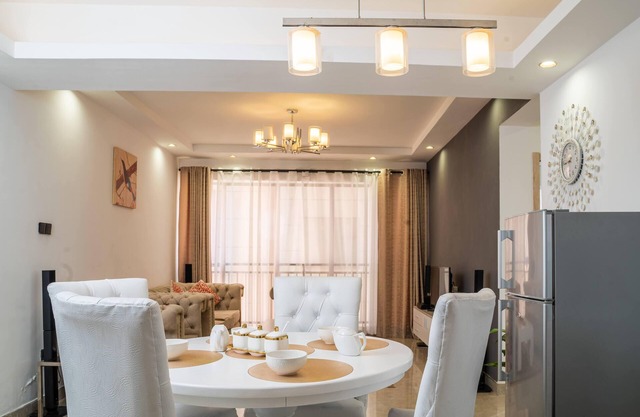 3 Bedroom Luxury Apartment Lavington (Indoor Pool, Gym, Private Parking)