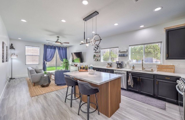 3-bedroom MODERN ranch house in SUMMERLIN SOUTH in Las Vegas