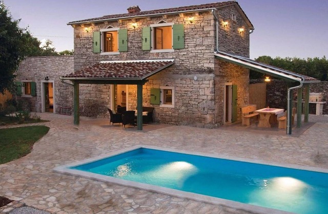 3 bedroom nice home in Tinjan