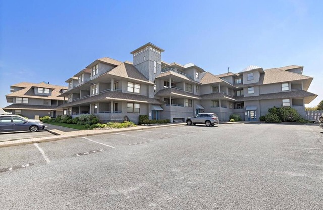 3 bedroom penthouse at the Fishery