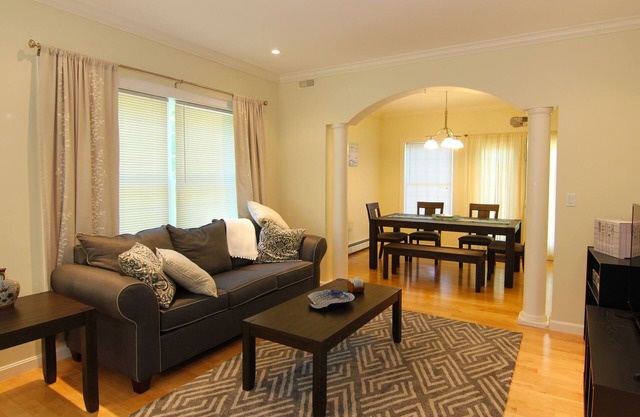 3-bedroom vacation home, 5 minutes to Acadia National Park
