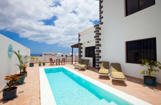 3 Bedroom Villa (plus double bed/games room) Private Pool, Jacuzzi, Sea View