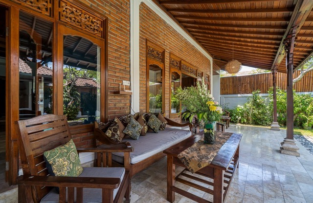 3 Bedrooms Villa 5 minutes to Seminyak Beach