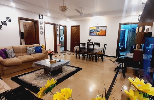 3 BHK Lavish, Luxurious and Spacious with Wi-Fi and Netflix