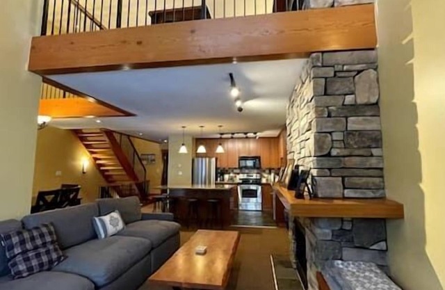 3 BR Luxury Townhouse/Mountain views