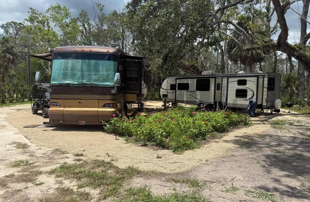 3 large RV sites with awesome lake for FUN and scallop season memories!