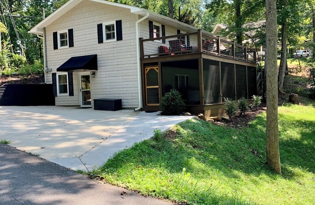 3 LITTLE BEARS DEN AT BEAR PAWnGREAT FAMILY VACATION HOME. EVERYTHING YOU NEED