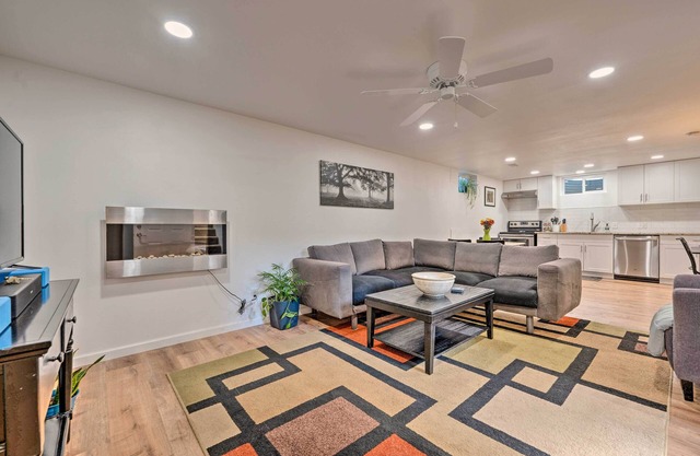 3 Mi to Olde Town Arvada: Modern Duplex w/Patio!