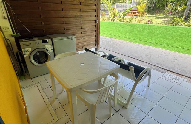 3 min from the beach! Lovely single-storey Ixora rental with terrace and balcony