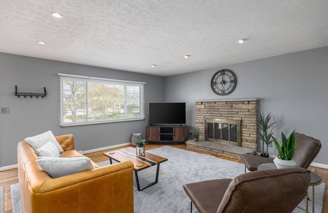 30 Day Minimum Rental - 3BR House - Close to OSU - Walk to Riverside Hospital