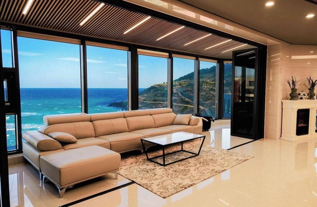 30 Seconds to Hamdeok Beach Ocean View Penthouse Group Space for Up to 12 People