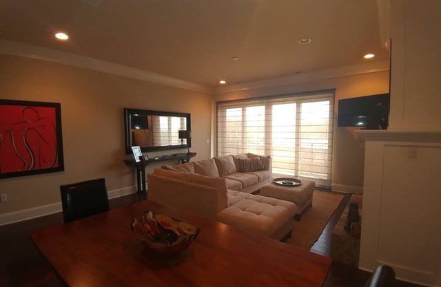 30 to 180 day rental apartment in the heart of beautiful Brevard