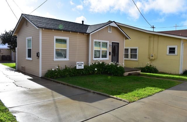 340 Hollister: 2 BR, 1.5 BA House in Pismo Beach, Sleeps 6