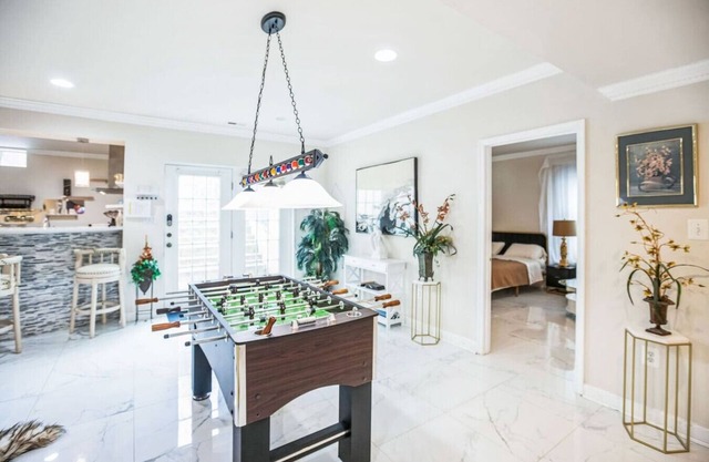 372) Luxurious 3BR Home!