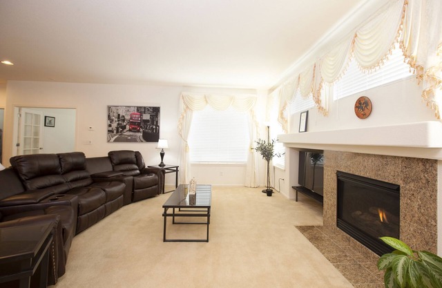 3900 sq ft. Beautiful luxury home Next to C-470 and Red Rocks Amphitheater