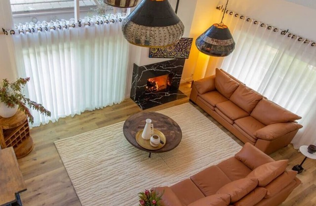 3B 2.5B Custom House with Elegant Taste