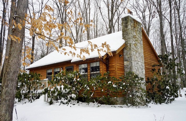 3BR Cabin, Hot Tub, Lake Access, Pet-Friendly – 30% Weekly Discount Excl. Summer