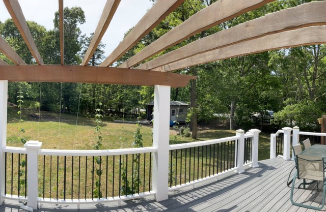 3BR, central air, washer & dryer, grill, near ocean beaches & freshwater ponds