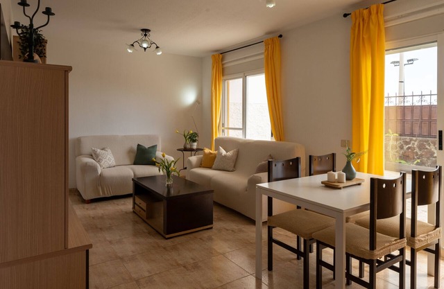 3BR Chalet Valley Moon-Seaviews, Terrace & Parking