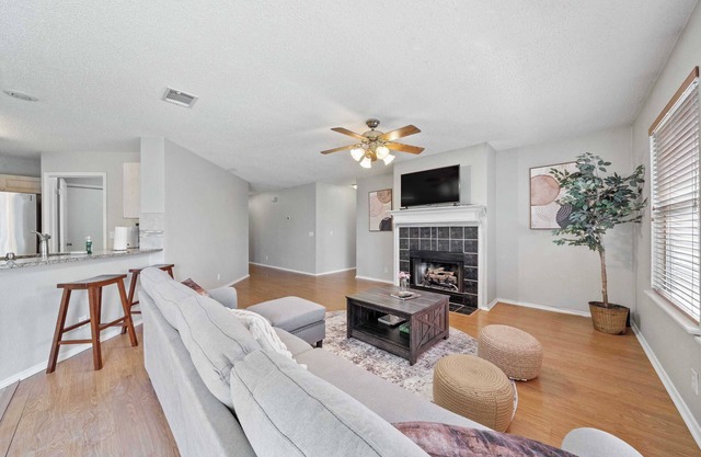 3BR Cove Retreat｜30 Nights Min｜Close to Parks｜Garage Access｜Pet Friendly #42135