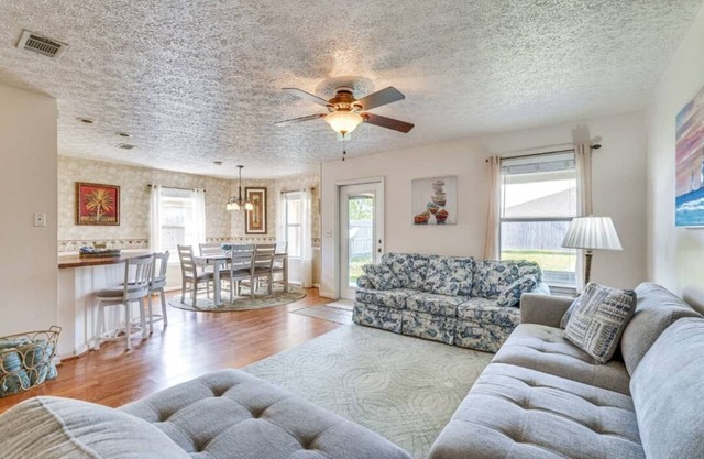 3BR Cozy Escape with Patio, Grill, WiFi - Near Panama City Attractions