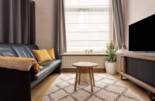 3BR Urban Haven in Antwerp