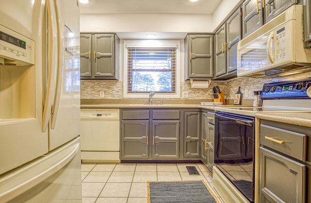 3TorrWy | Lake DeSoto | Townhome | Sleeps 6