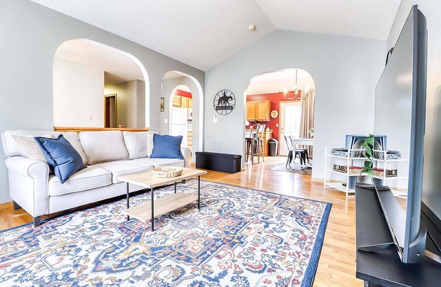 4 bd 2.5b 8 guests | Game Room | Large Backyard