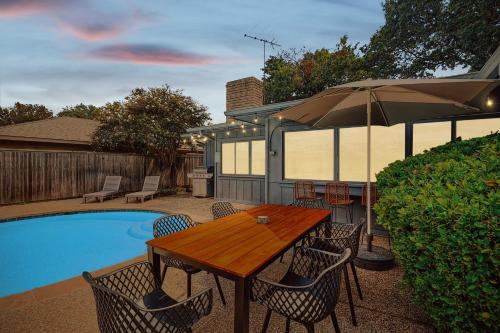 4-BD Serene Hideaway w Pool Foosball and Patio