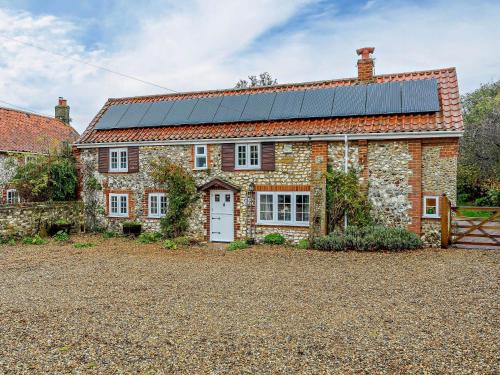 4 Bed in Brancaster KT196