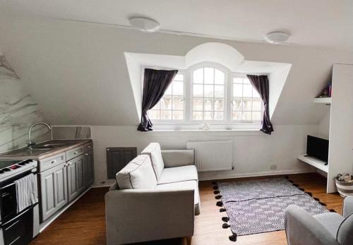 4 bed loft apartment overlooking historic town