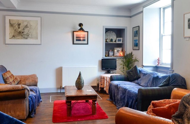 4 bedroom accommodation in Auchencairn