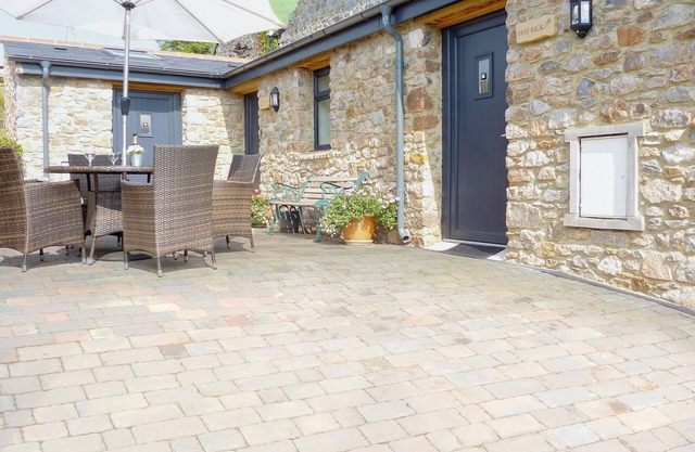 4 bedroom accommodation in Luton, near Newton Abbot