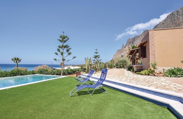 4 bedroom cozy home in Custonaci
