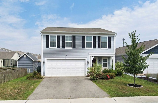 4-bedroom house in cool Columbus for your extended stay. Sleeps 10! Enjoy