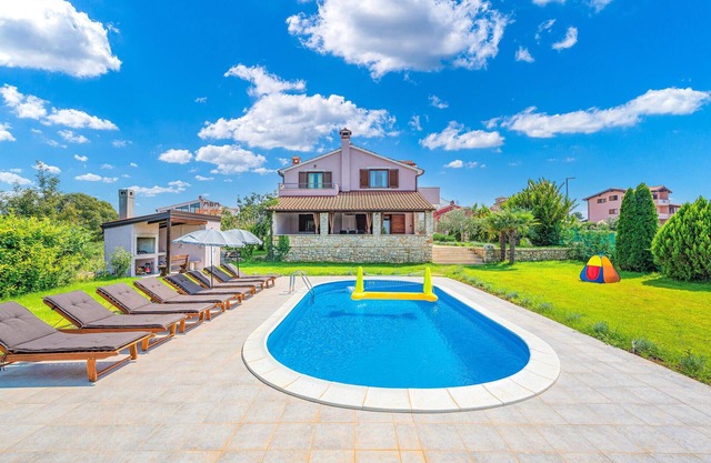 4 bedroom pet friendly home in Bale