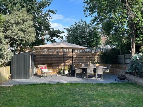 4 bedroom Traditional Victorian home with parking