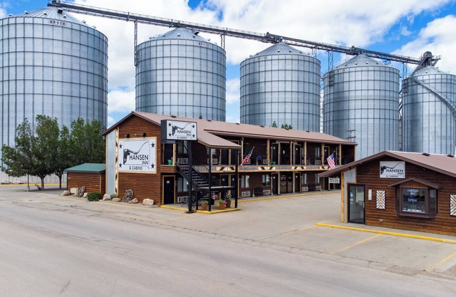 4-Hansen Inn & Cabins, Room, Double Queen, Ground Floor, Dog Friendly, No Smoking