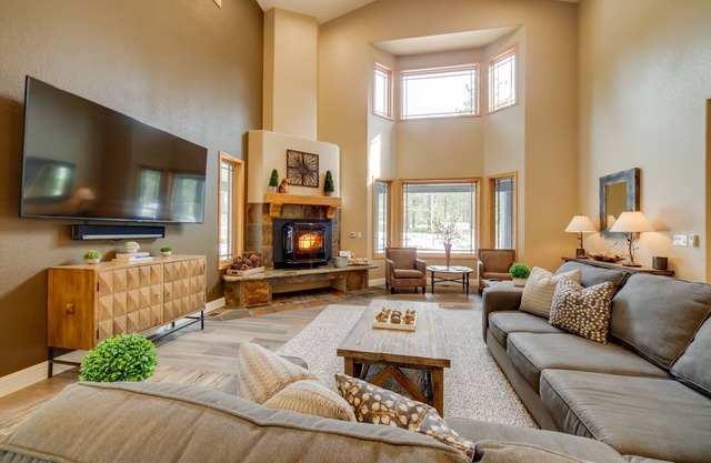 4 Mi to Ski Mt Rose: Sleek Reno-Lake Tahoe Home